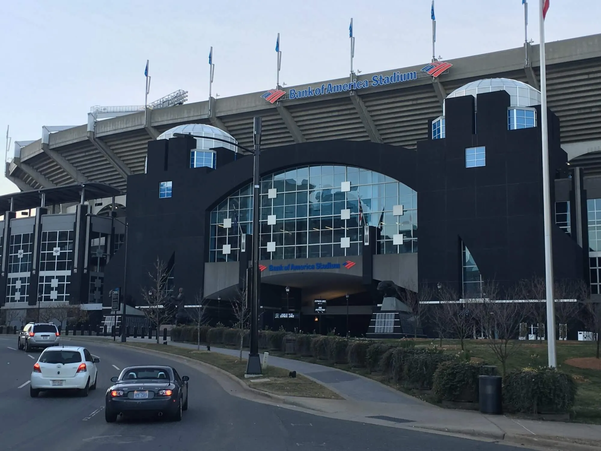 What Are Small Cells and Distributed Antenna Systems (DAS)?