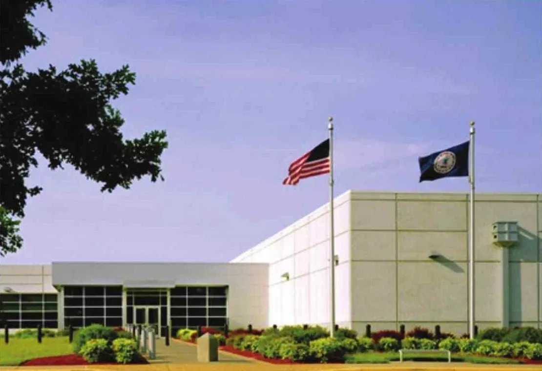 Centro de datos 8217 Linton Hall Road (VA4)