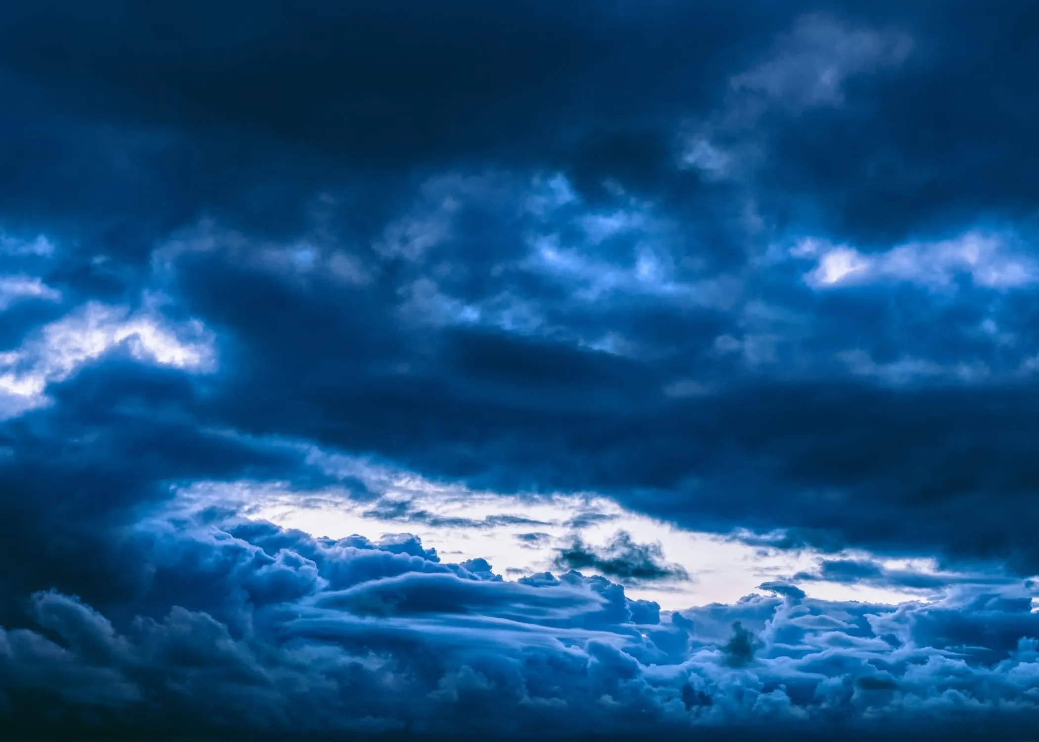 Alibaba Cloud’s Data Center Locations: Regions and Availability Zones