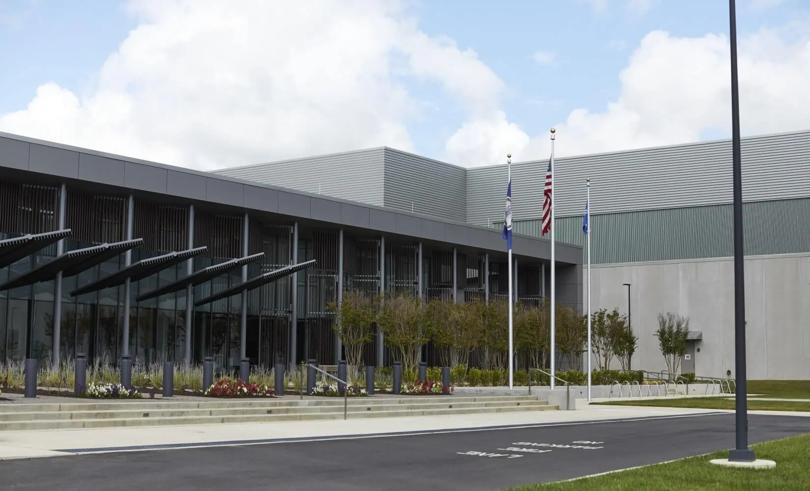 Exterior del edificio de la granja Sever Farm en Facebook del condado de Richmond Henrico, Virginia