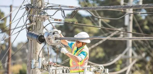 AT&T apunta a 200 millones de PoP de banda C 5G y 30 millones de pases de banda ancha de fibra