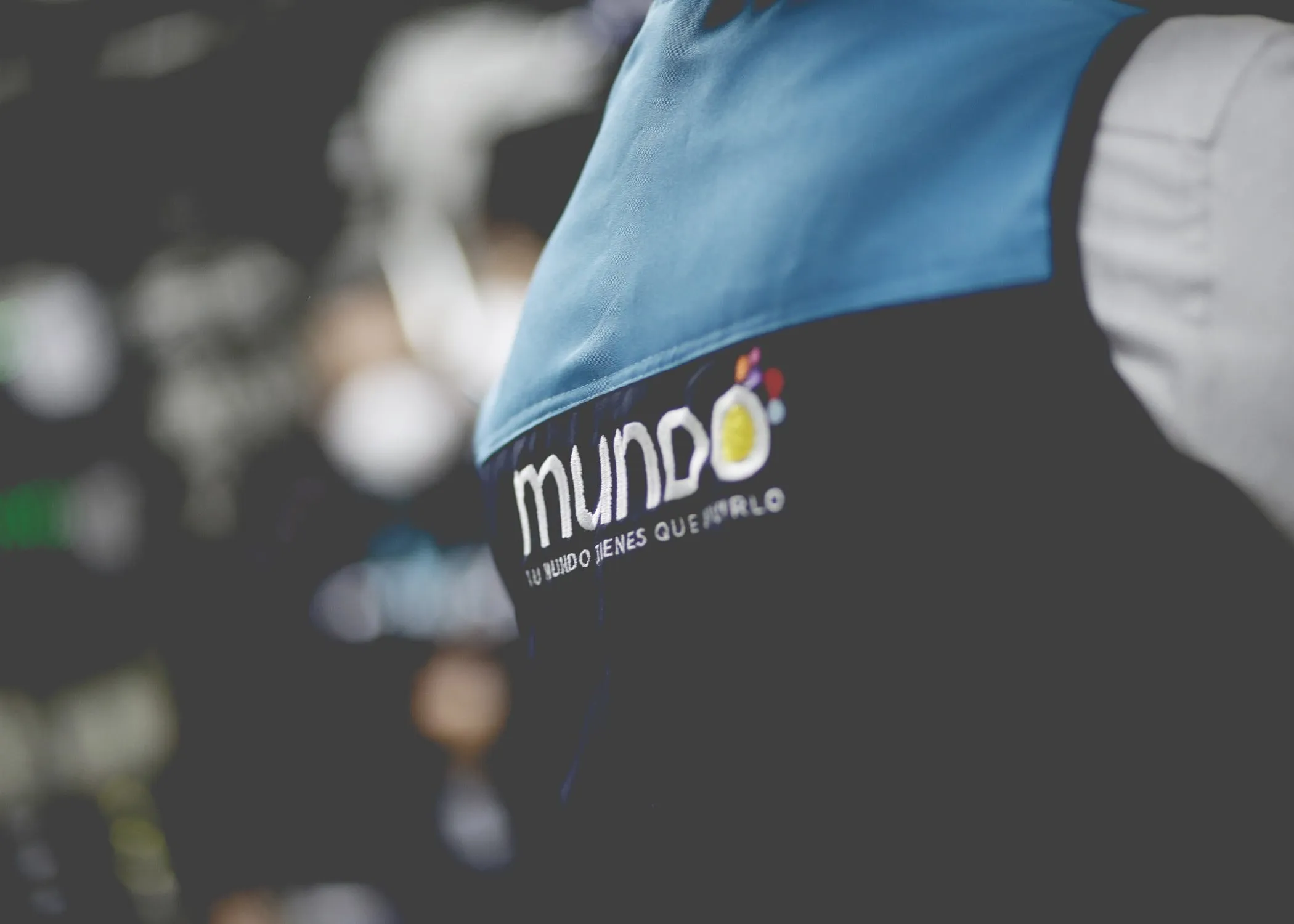 DigitalBridge ingresa al mercado FTTH de Chile y compra Mundo a Linzor