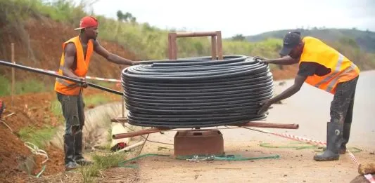 Facebook y las tecnologías inteligentes líquidas llevan fibra a la República Democrática del Congo
