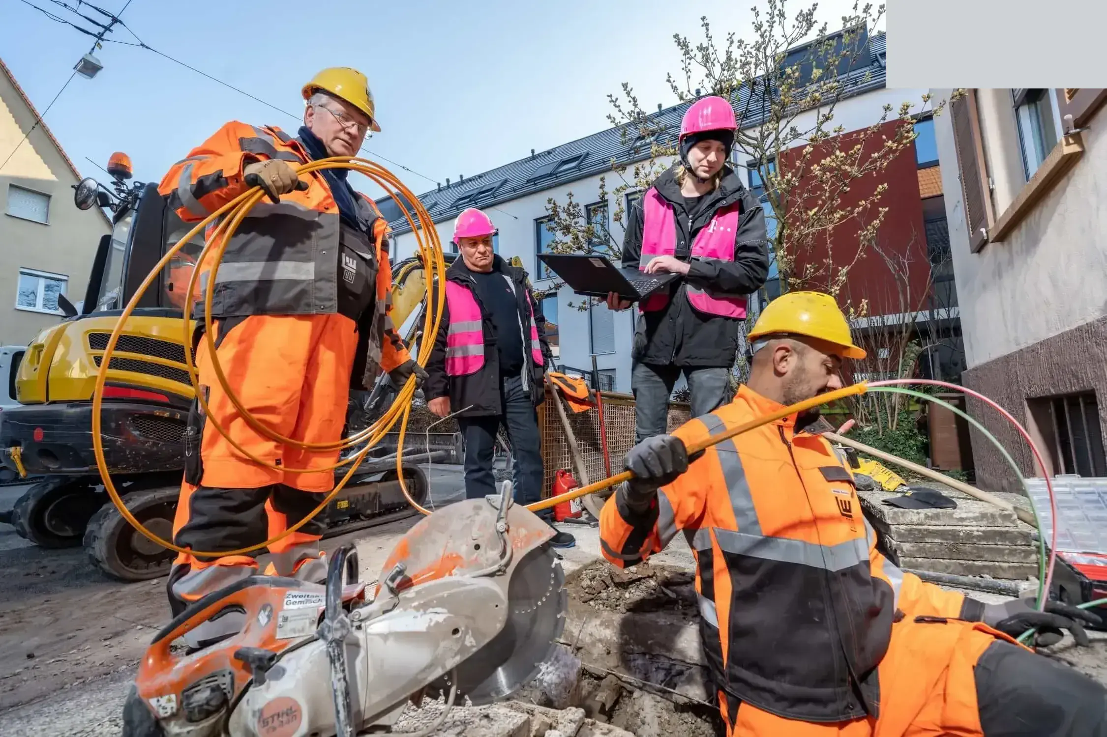 KKR and DTCP Invest €700m in Netherlands Fiber Roll-Out