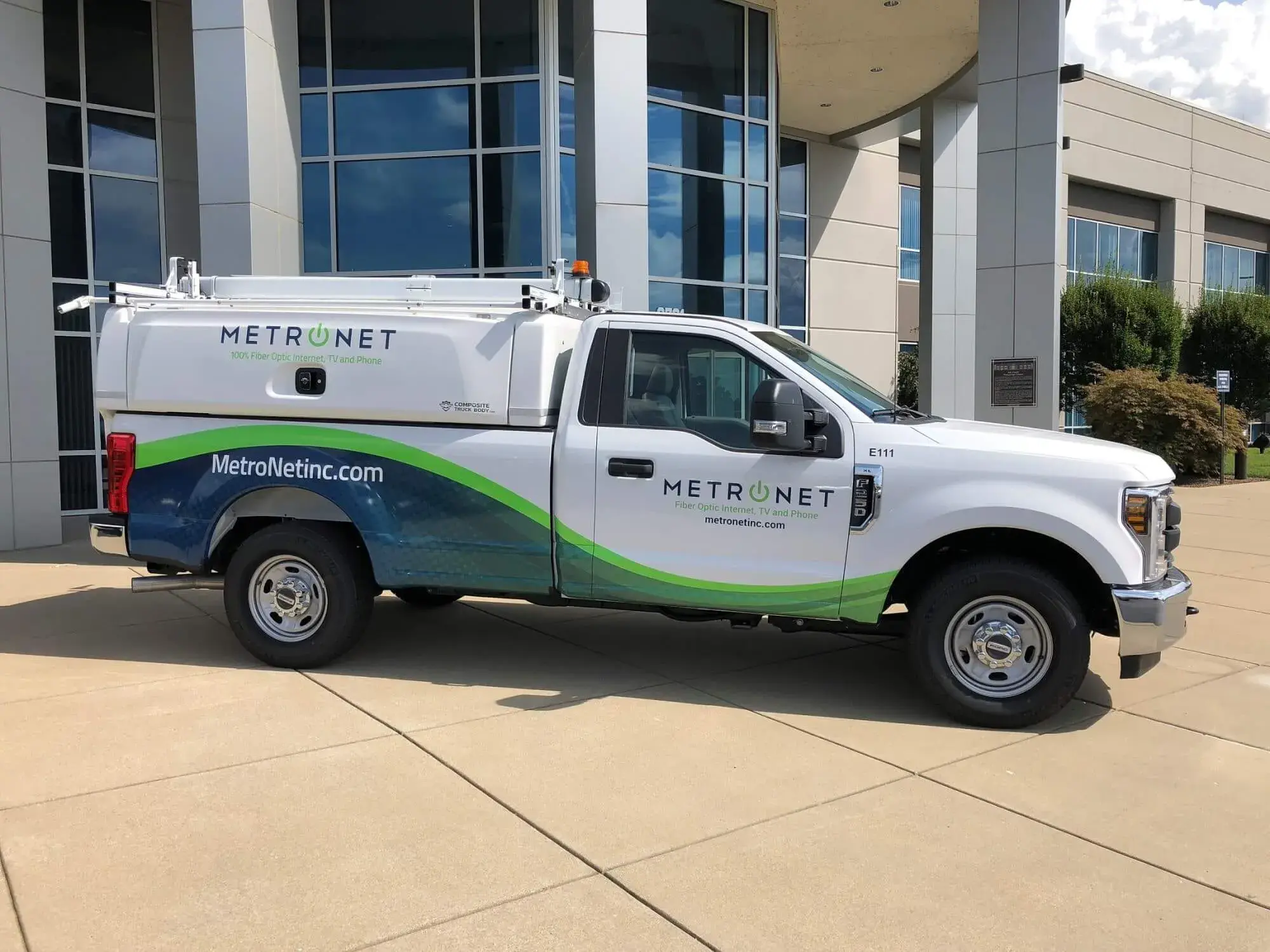 KKR and Oak Hill Invest Growth Capital Into MetroNet’s Fiber Network