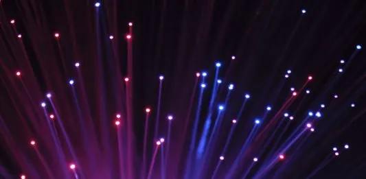 Macquarie, PSP Make A$3.6bn Topping Bid for Australia’s Uniti Group