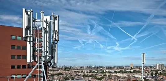 Cellnex venderá 1.000 torres en el Reino Unido, según CMA, para el acuerdo con CK Hutchison