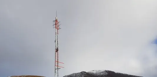 DigitalBridge compra 367 torres en Islandia y forma ÍslandsTurnar