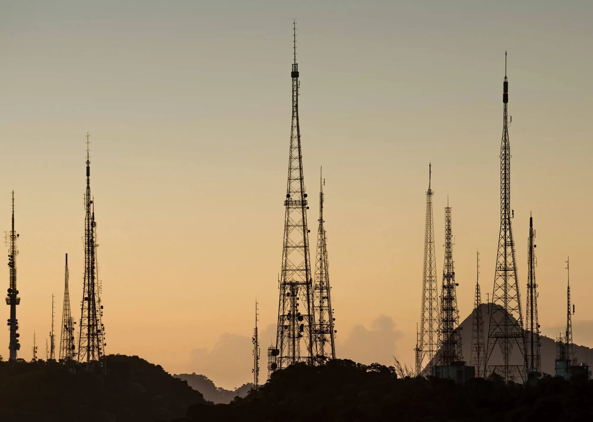 IHS Holding Launches IPO, Seeks Up to $621m in Sales at $24 per Share