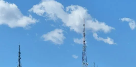 IHS Buys 819 Towers from Centennial in Brazil and Colombia