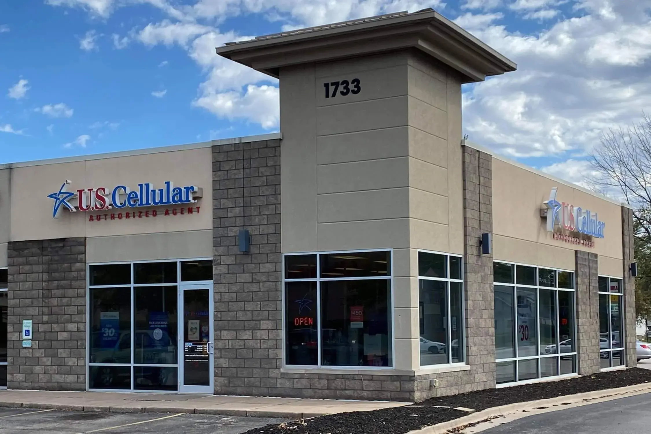 U.S. Cellular Signs 4.3k Tower Lease with DISH Network